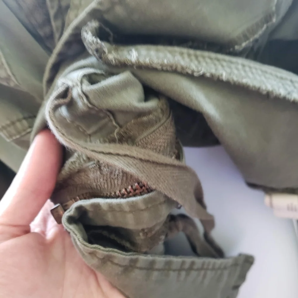Nine West Vintage America Collection Large Olive Green Jacket Gem Pockets